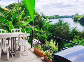 Les terrasses de la rivière